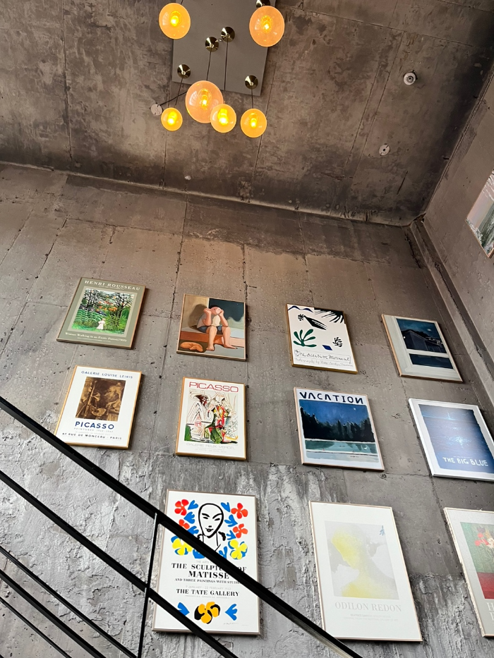 계단 포스터 모습들