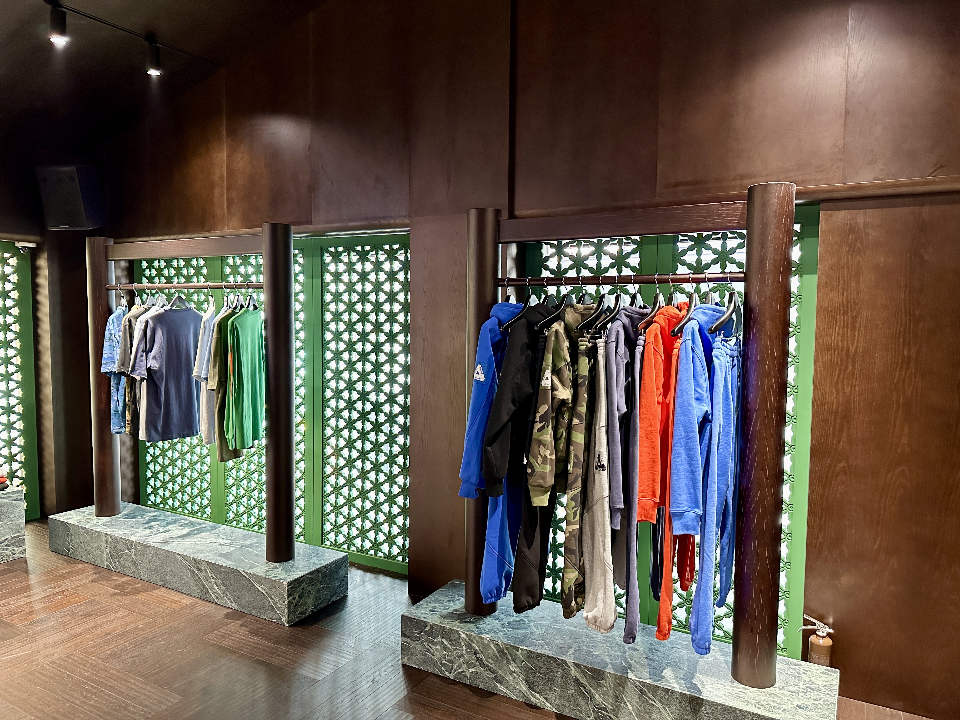 팔라스 반팔 및 후드