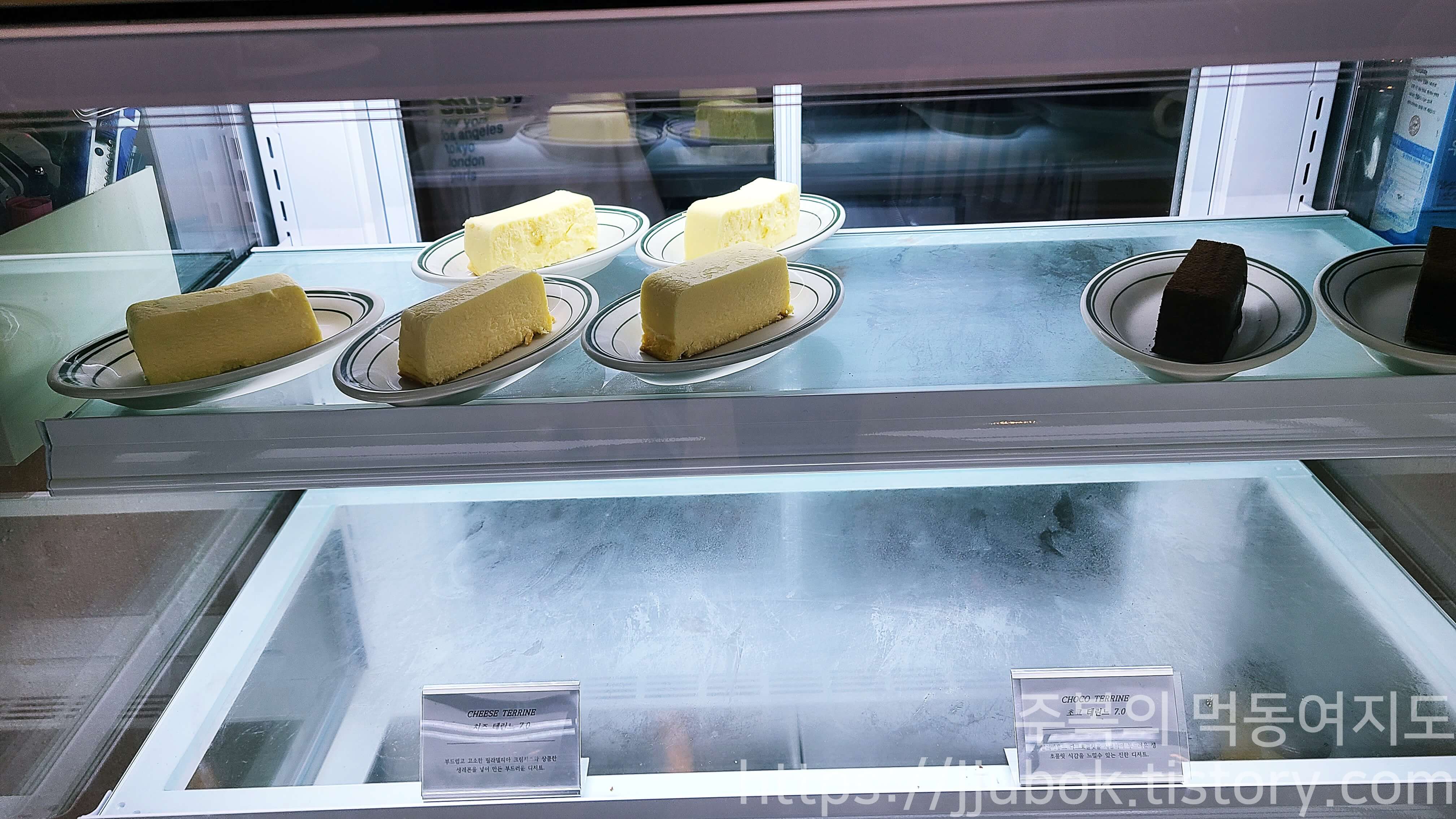 커피인터뷰-파도리-디저트-메뉴-2