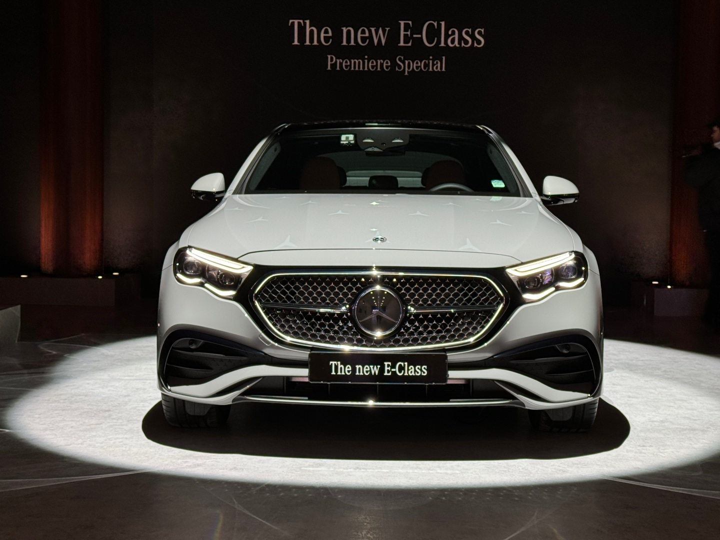 메르세데스-벤츠 더 뉴 E클래스(W214)