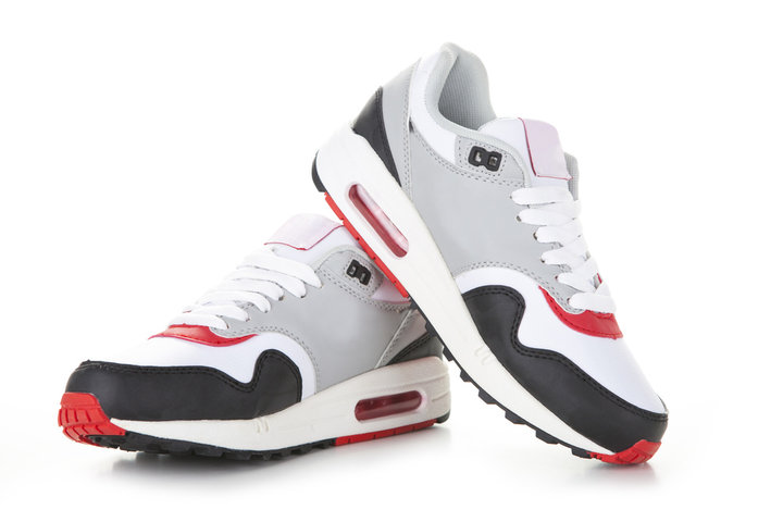 신발 꿈 해몽 [ 신발 사는 꿈&amp;#44; 신발 벗는 꿈&amp;#44; 신발 세탁하는 꿈 등]