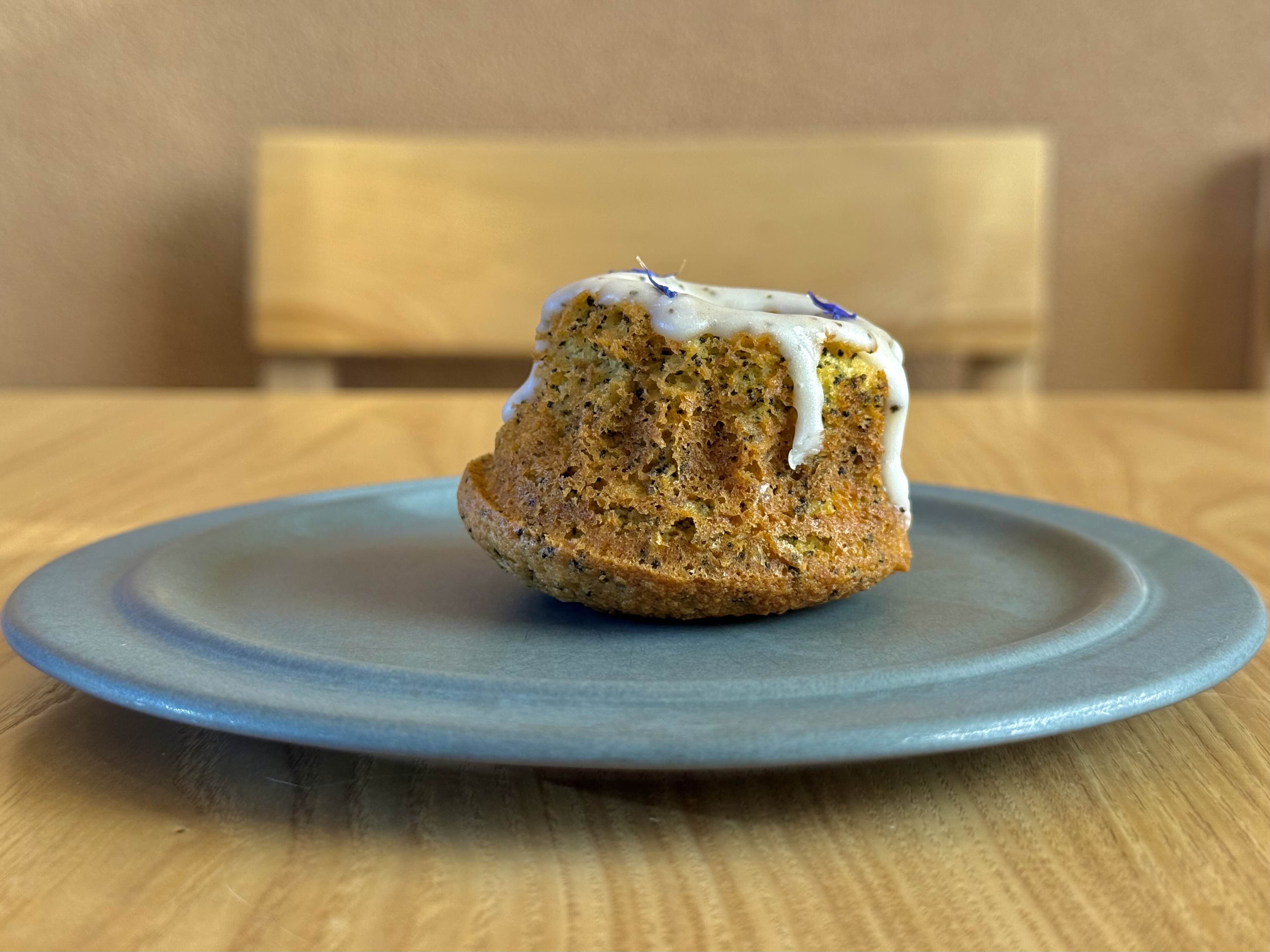 사유색의 얼그레이 구겔호프 측면 이미지