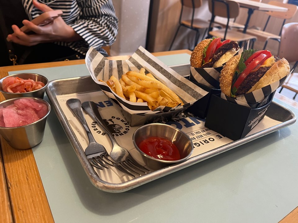 다운타우너 햄버거 세트 사진
