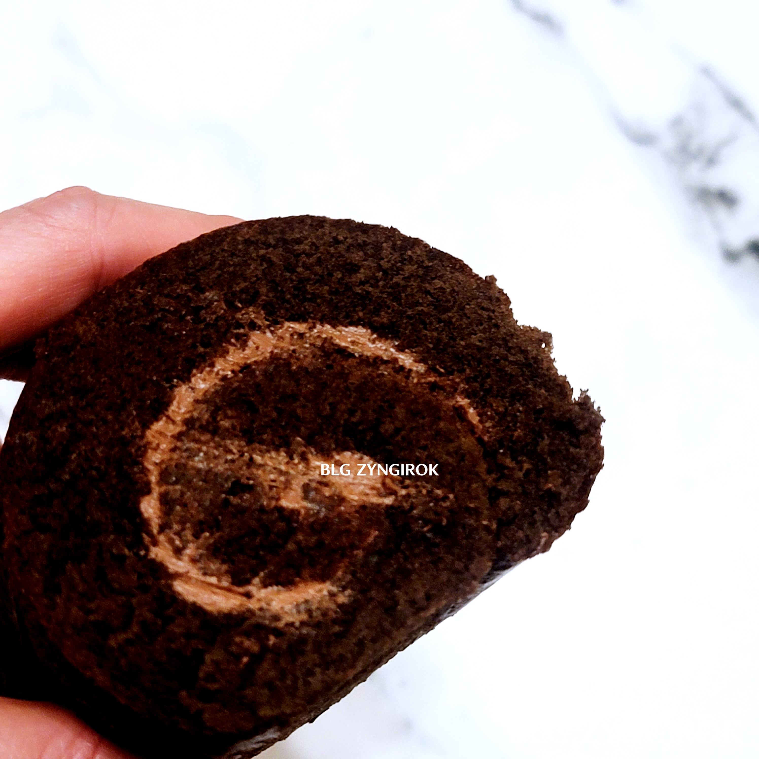 포켓몬스터빵 거대해진 로켓단 초코롤 단면 모습이다.