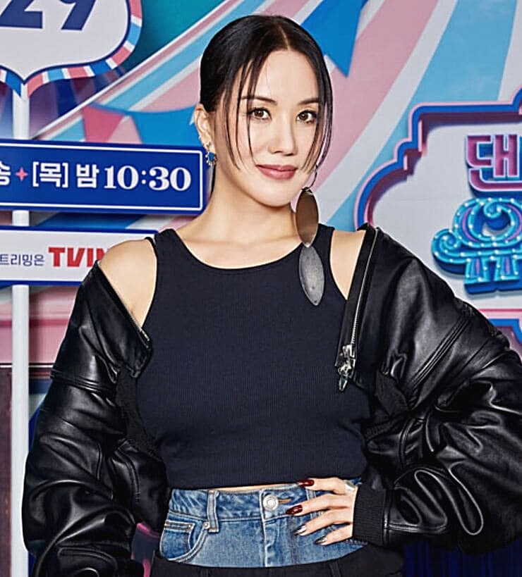 가수-겸-배우-엄정화