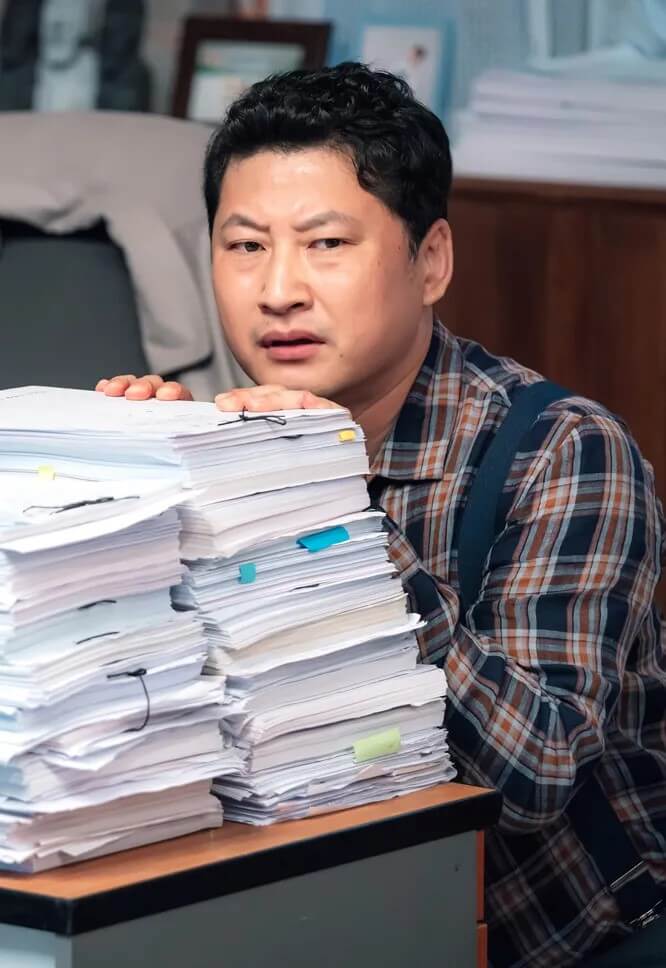 드라마 천원짜리 변호사 박진우 대표 홍보 포스터 입니다. 사무장 역을 맡았습니다.