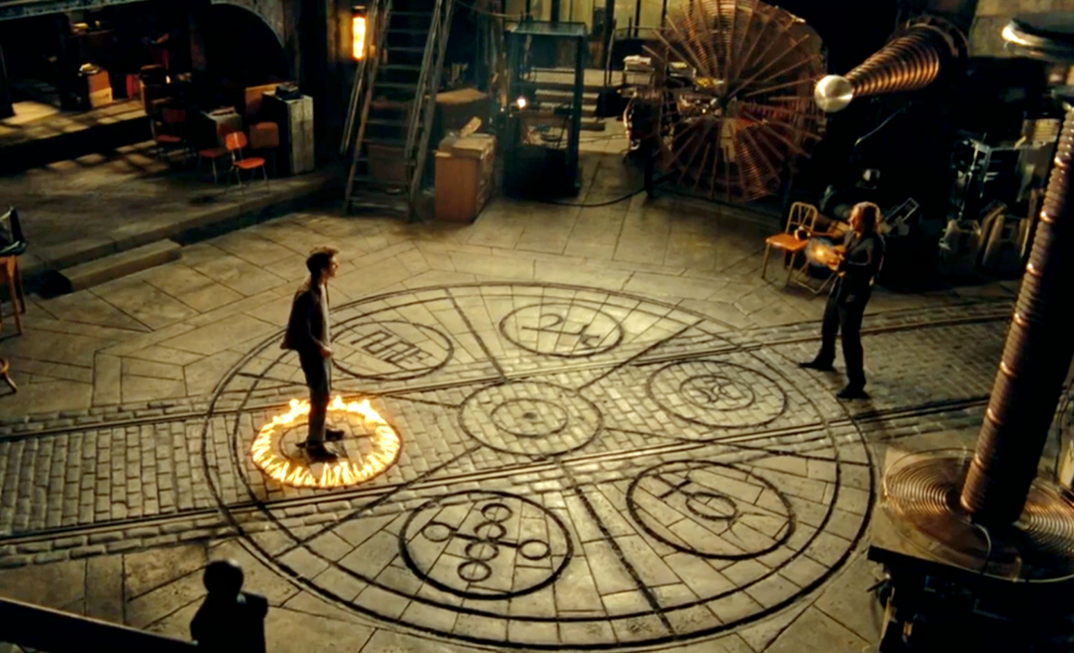 영화 마법사의 제자 발타자르 블레이크가 주인공 데이브에게 마법을 가르치는 장면