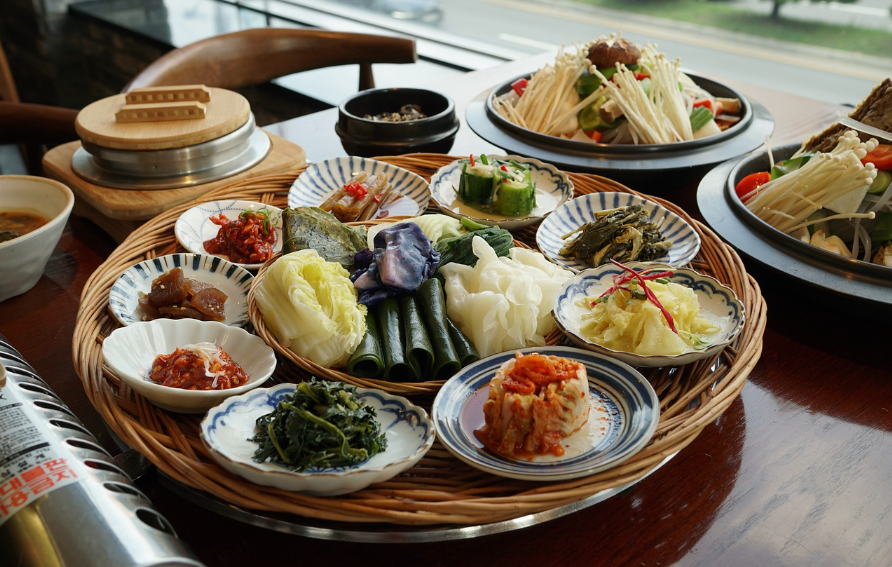 한국-식사-공동식사-개인식사-헬리코박터-간염