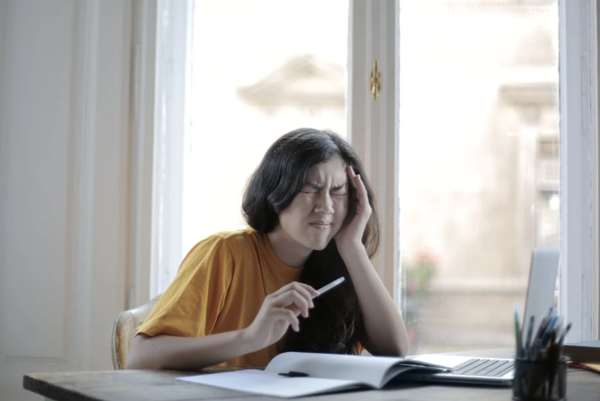 두통의 다양한 원인과 자연치유법, 몸과 마음의 균형을 되찾는 길