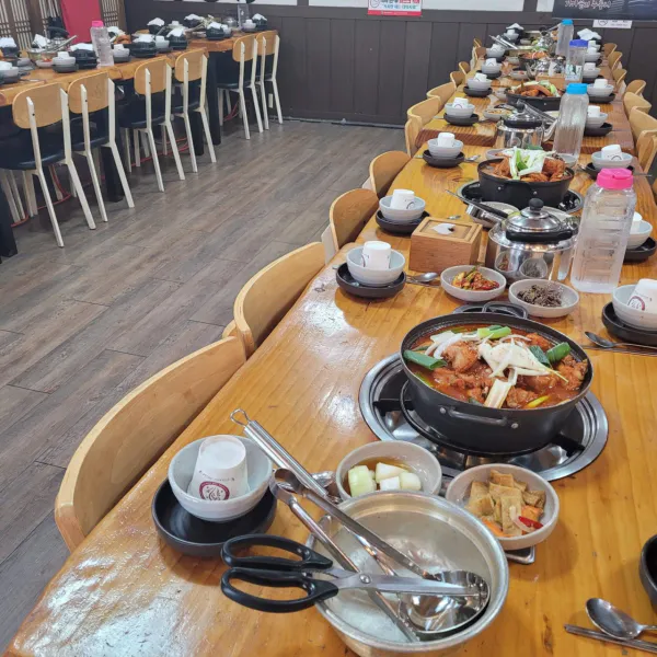 고수의 부엌 김치삼합 가마솥의 누룽지