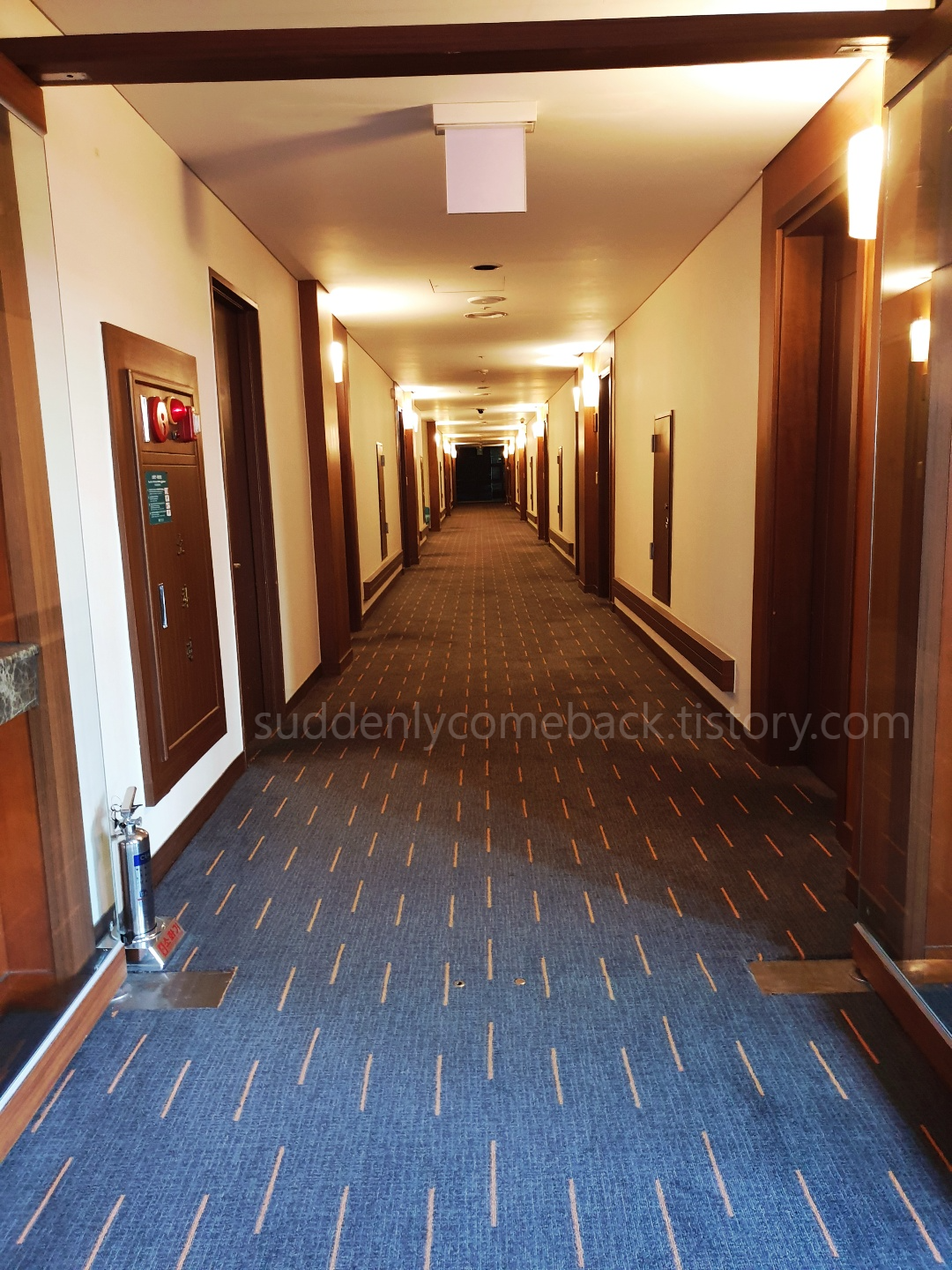 호텔-복도