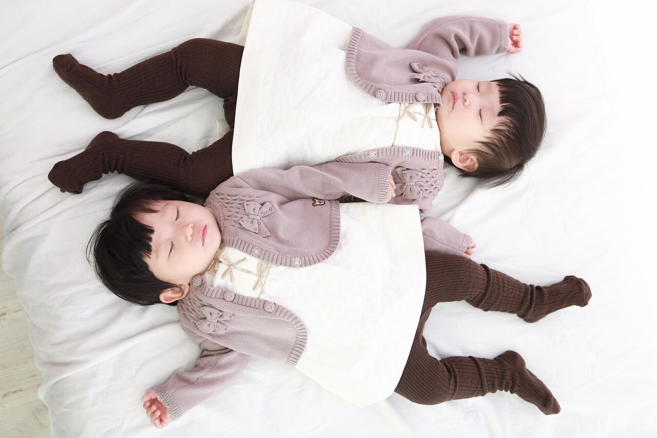 형제, 자매 육아: 다둥이 부모를 위한 현실적인 조언