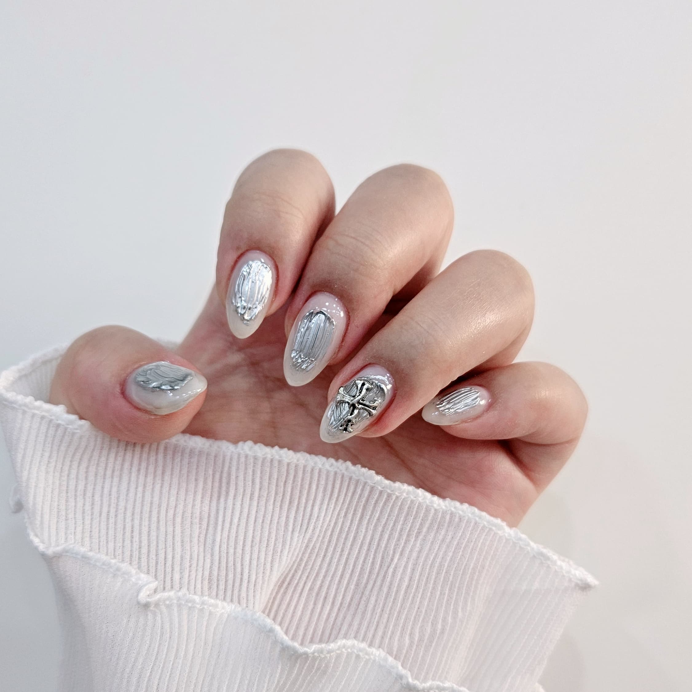 네일 유지력을 높이는 방법: 쉽게 벗겨지지 않게 하는 노하우