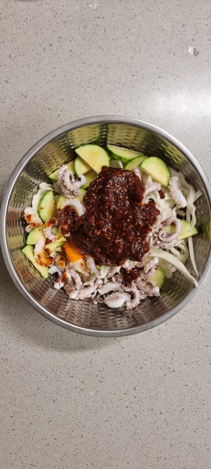 보울에 모든 재료를 넣는다.