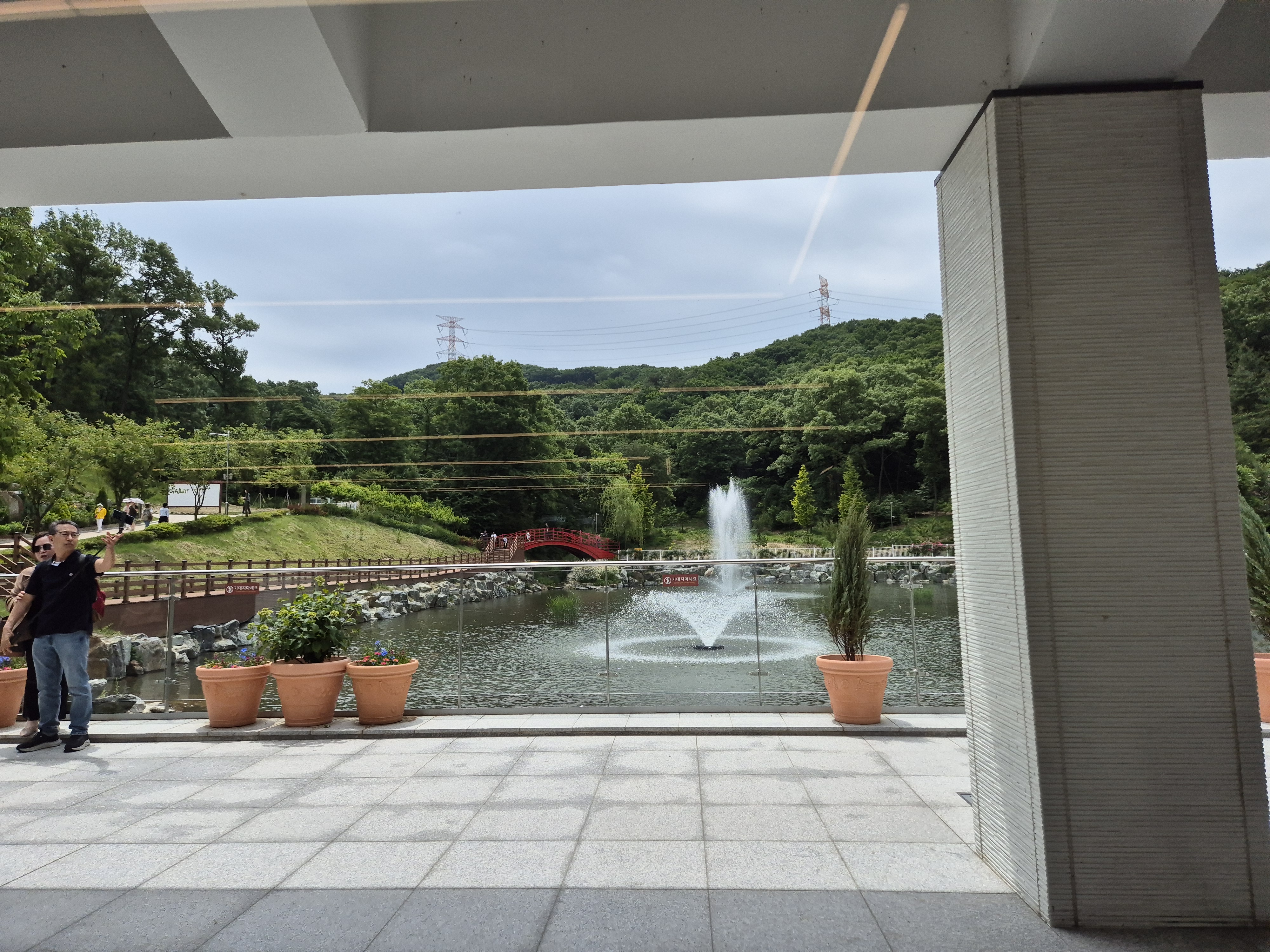 식당 분수 배경