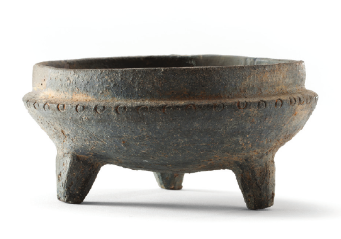 세발토기(三足器)