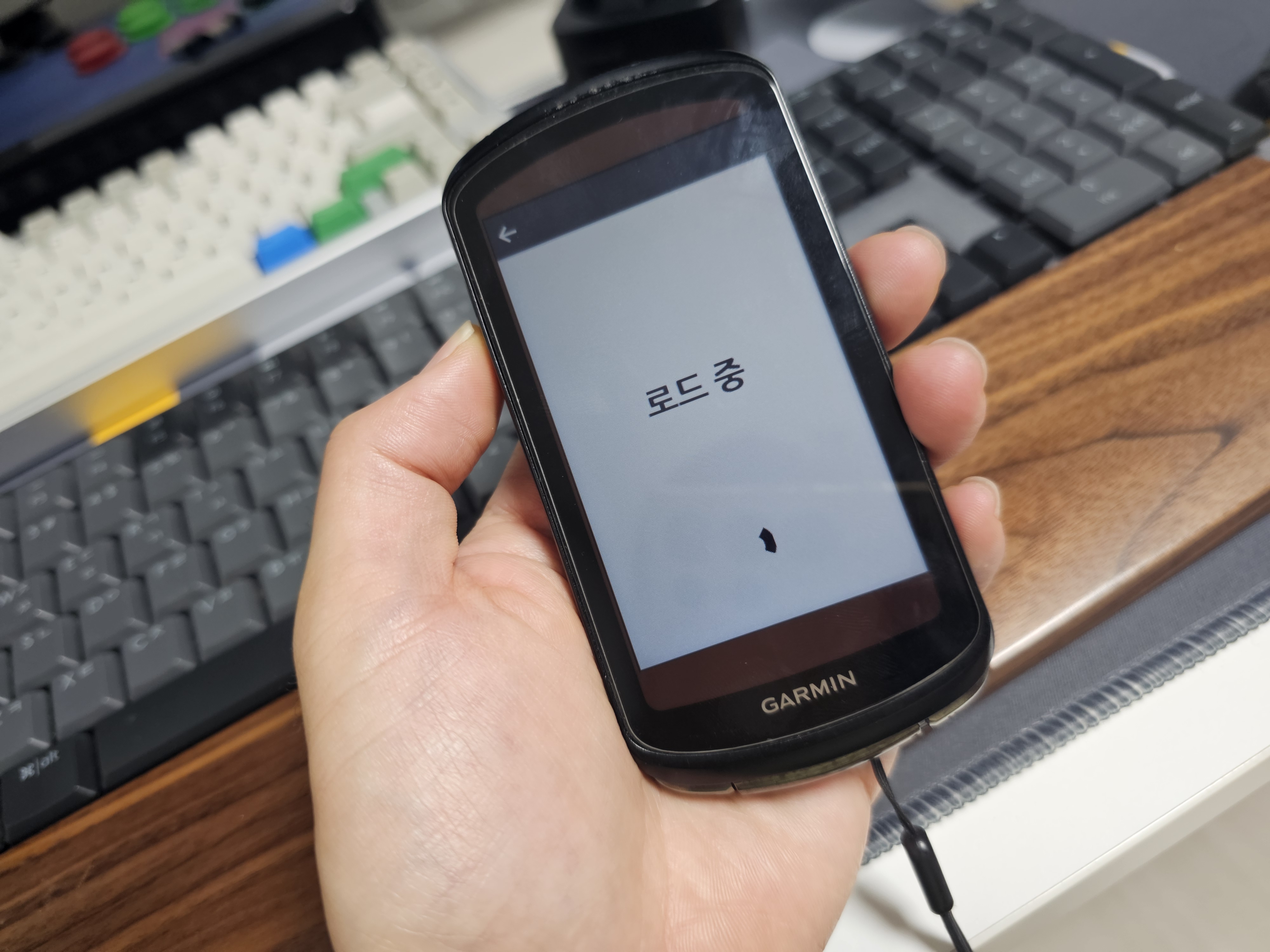 Garmin Edge Connect IQ 데이터필드 로딩 화면