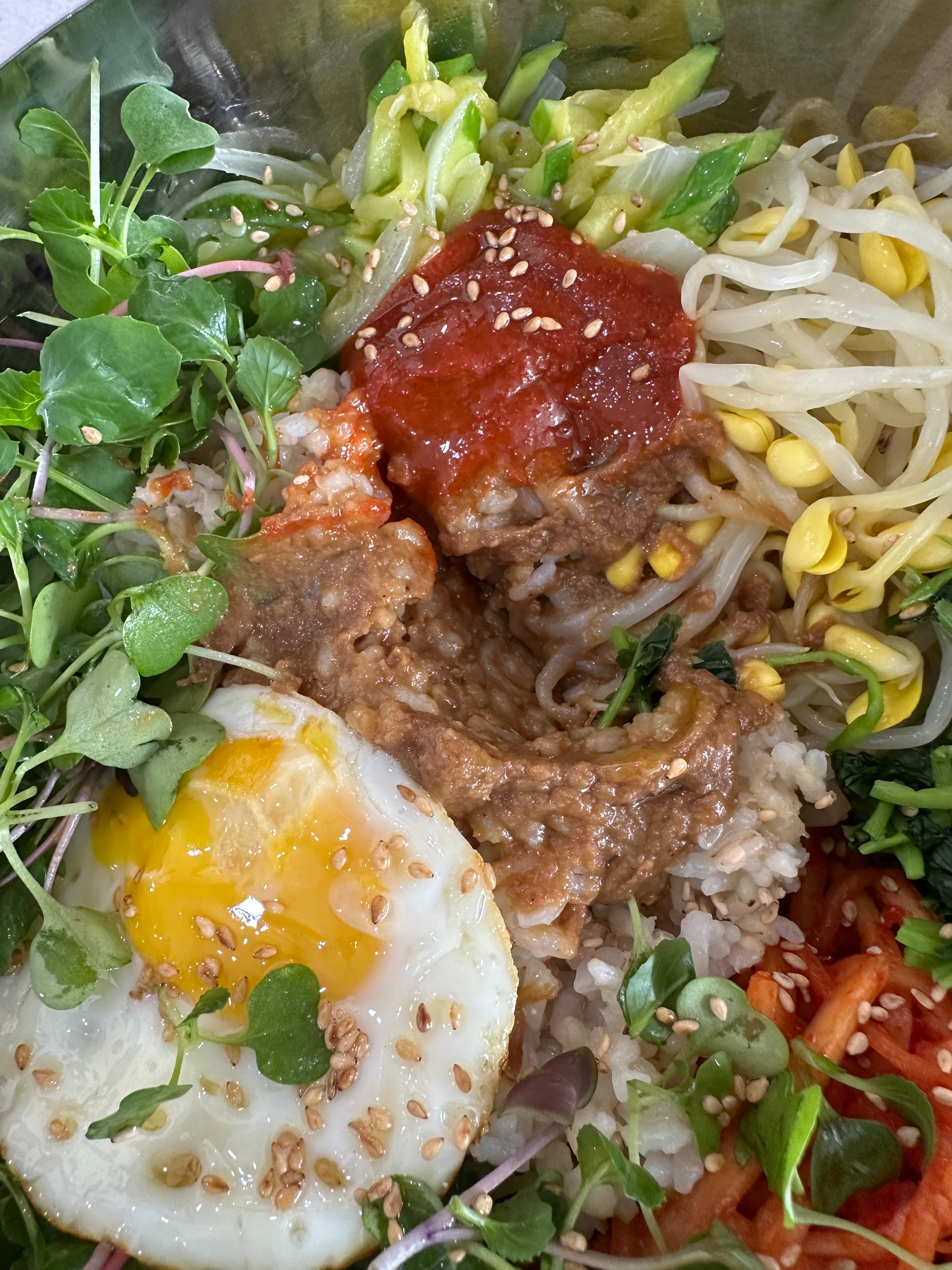 님들 팥 칼국수 먹어 봄?(진한 팥죽에 쫄깃한 칼국수면, 단맛 적음, 팥전문점 팥동동, 은평한옥마을 맛집, 팥칼국수, 팥죽, 보리밥 비빔밥, 서리태 콩국수, 눈꽃 팥빙수)