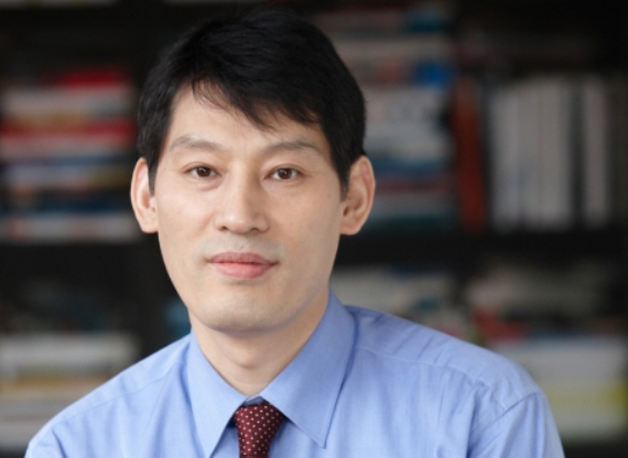 박성민 정치평론가: 프로필부터 이준석 연구비 수령 이슈 분석까지 모든 정보 공개