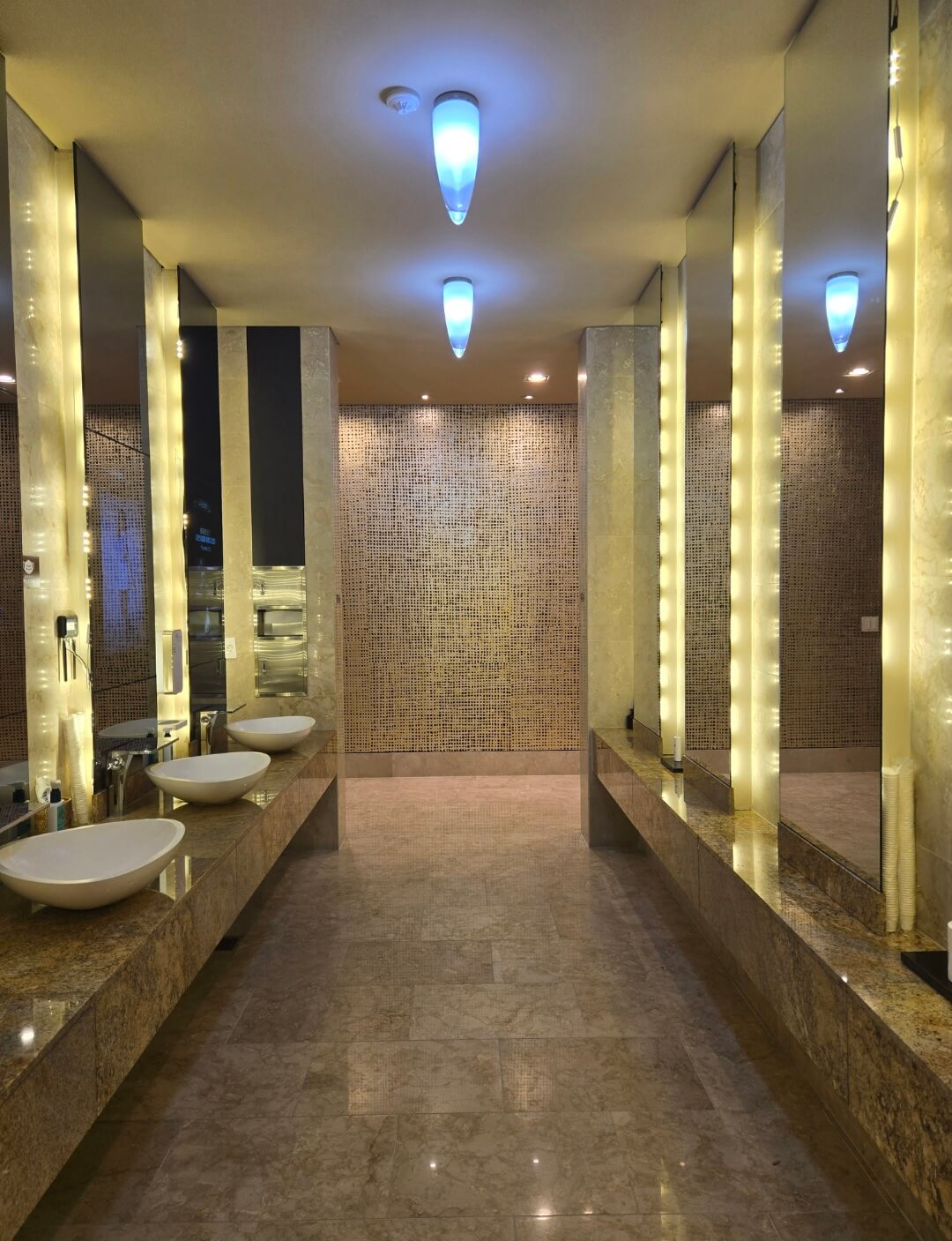 사우스스프링스CC 화장실거울