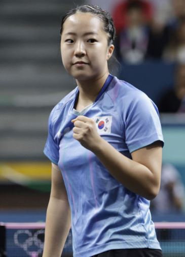 뿌링클 모델 신유빈 선정 프로필 나이 키 먹방 주먹밥