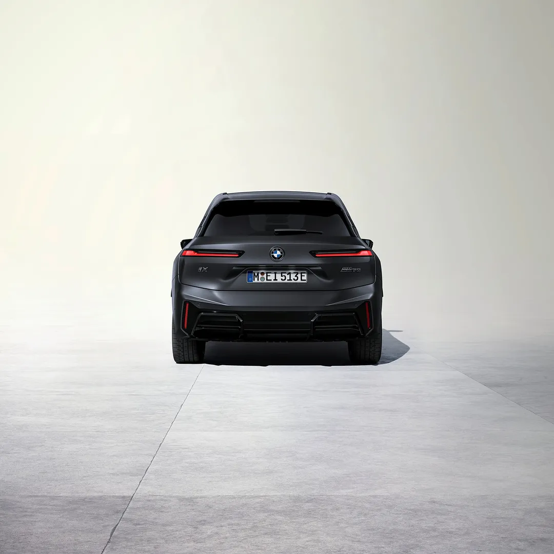 BMW iX M70 정보 관련 이미지