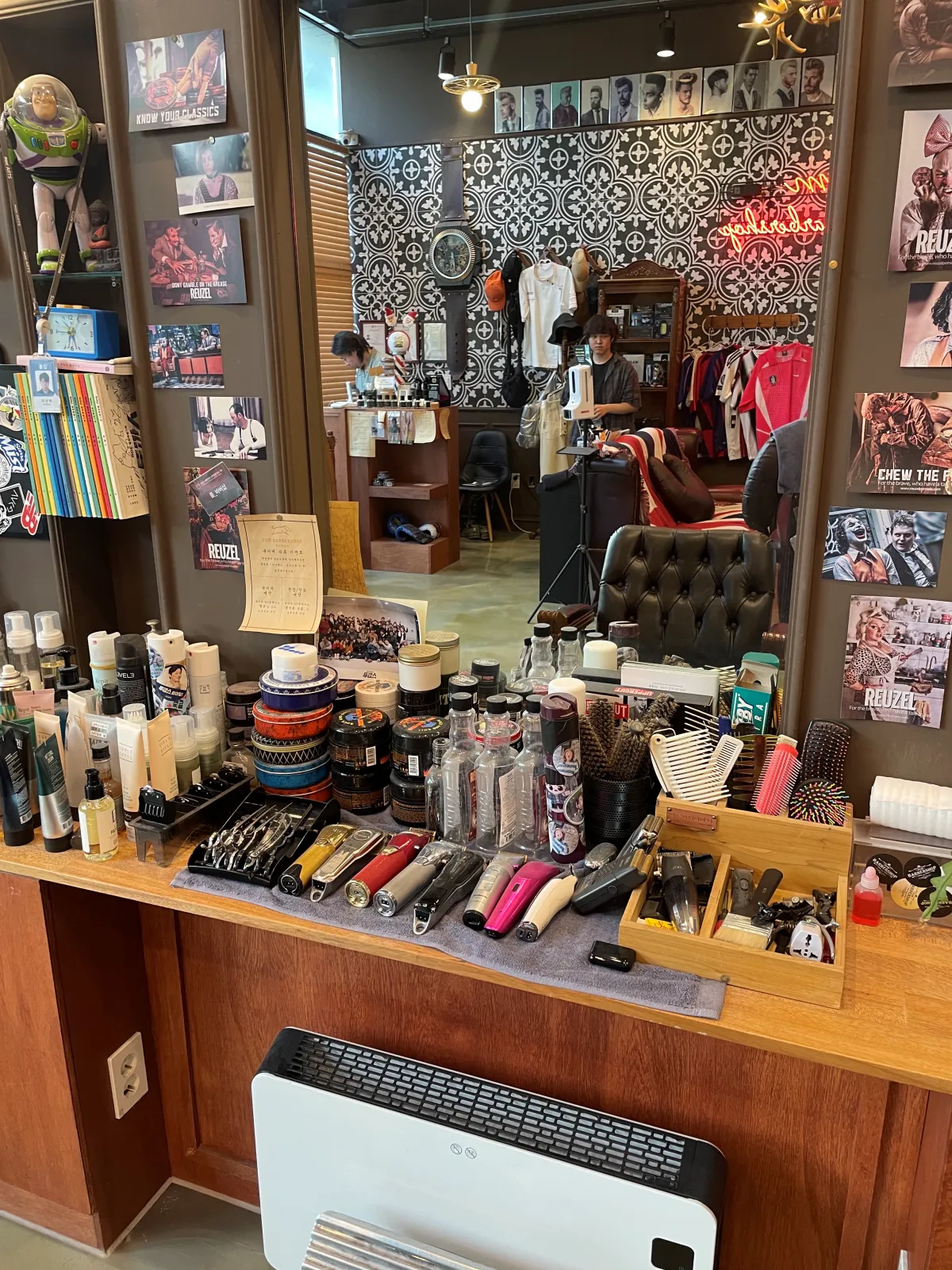 품 바버샵 내부