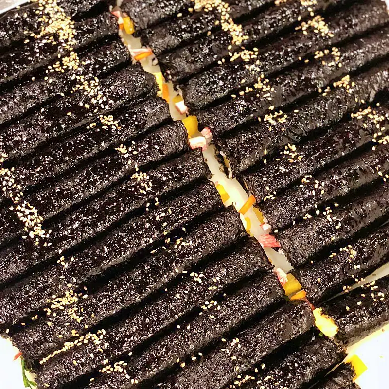 서민갑부 마포 망원시장 분식 빨간 국물의 떡볶이와 노릇한 튀김 대파 된장 김밥 연 매출 10억 원 김송이 방송 정보