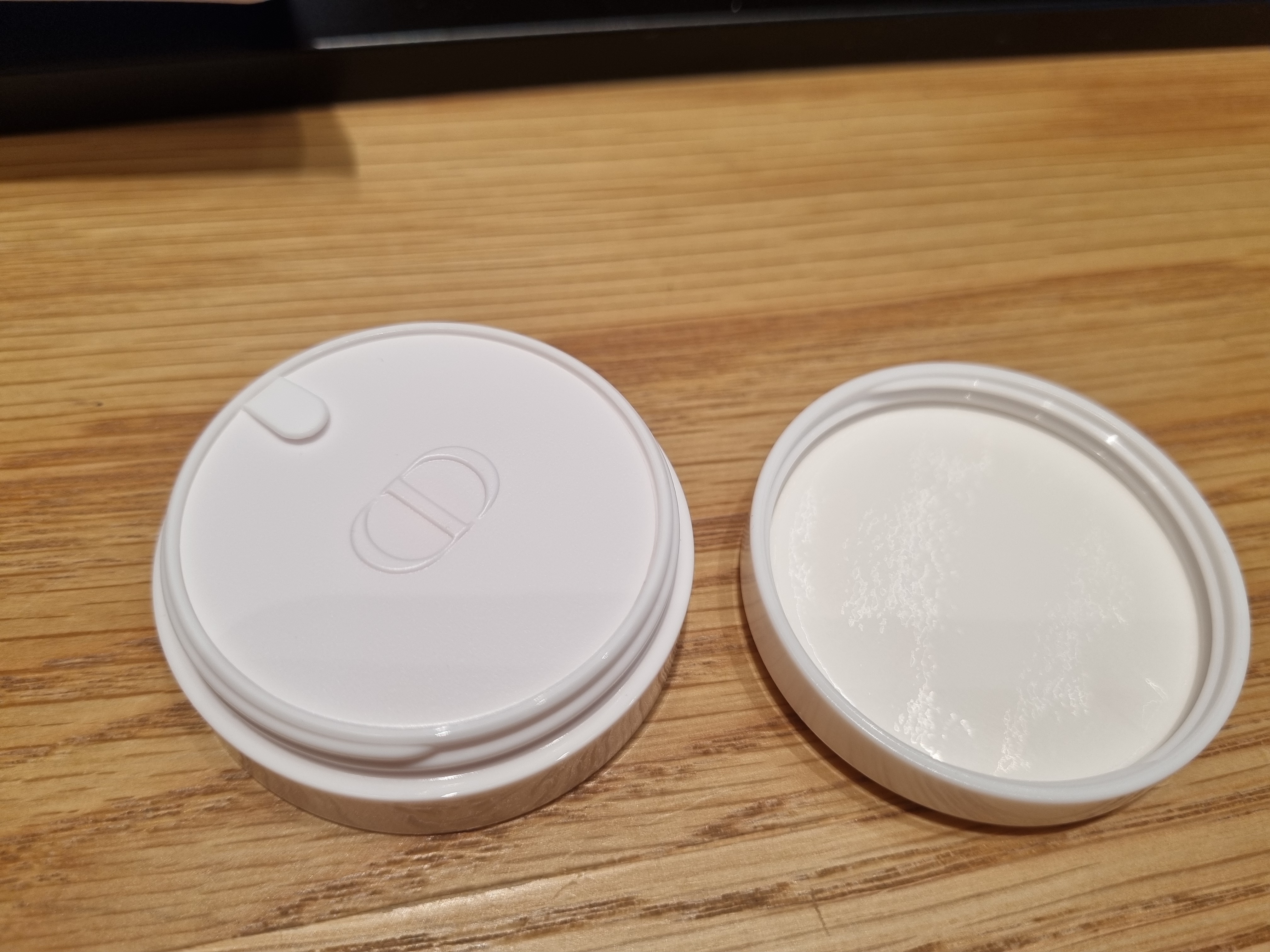 디올 크렘 아프리콧