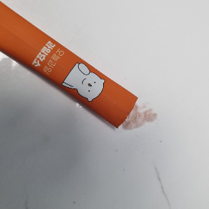 물 없이 편리하게 털어먹을 수 있는 고운 파우더 가루 타입의 오늘과일 효소 제형 상세 컷