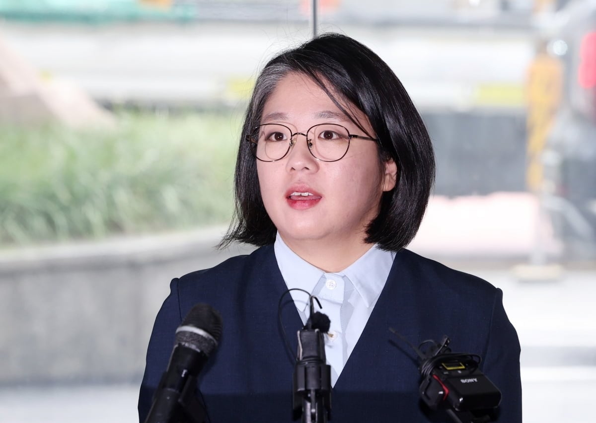용혜인 남편 박기홍, 기본소득당 당직과 급여 논란 정리 참고 이미지 2