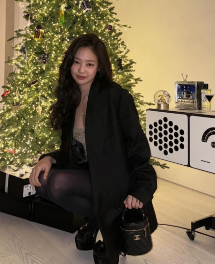 샤넬 스몰 체인 코스메틱 케이스 램스킨 & 골드 메탈 블랙