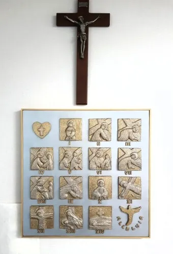 십자가의 길 기도 14처 순서와 예수님의 고난을 깊이 묵상하는 영적 여정_6