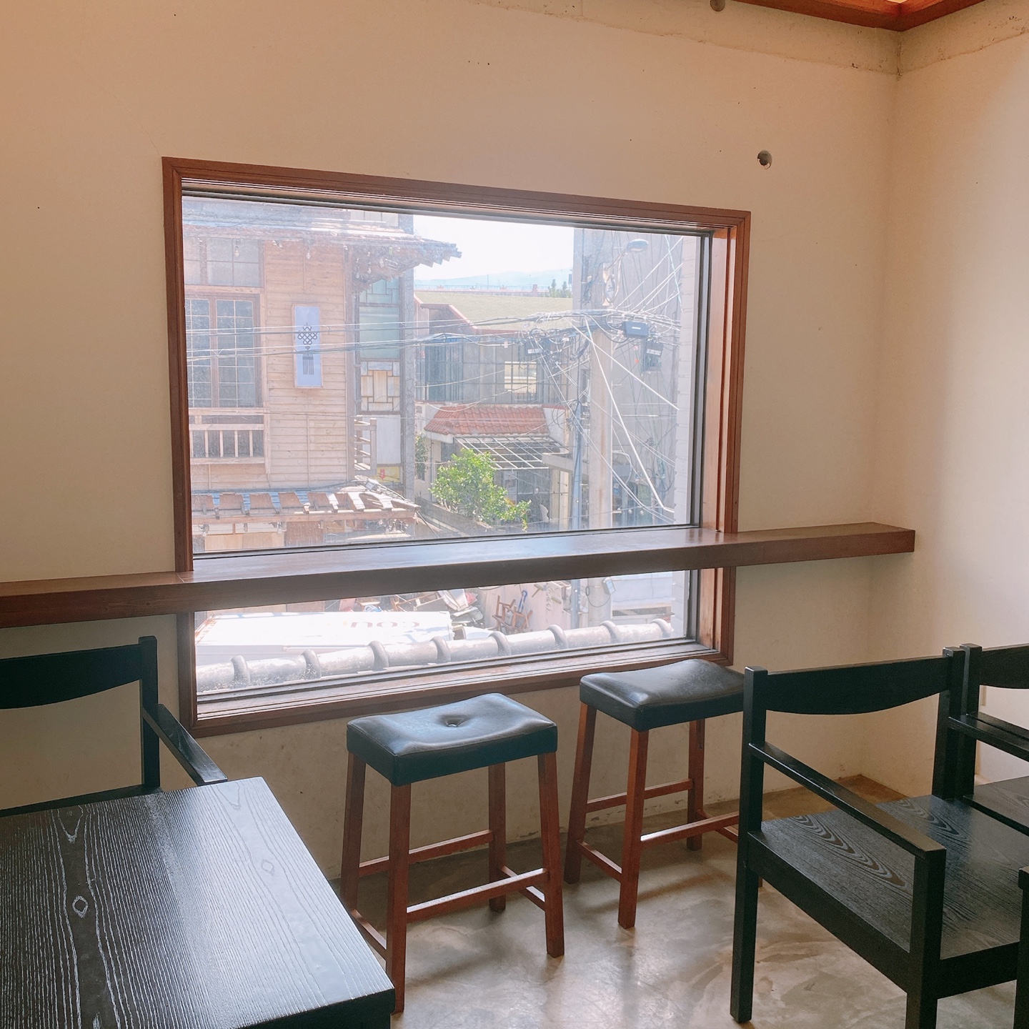 제주시청 대학로거리 주택개조 카페 라토커피