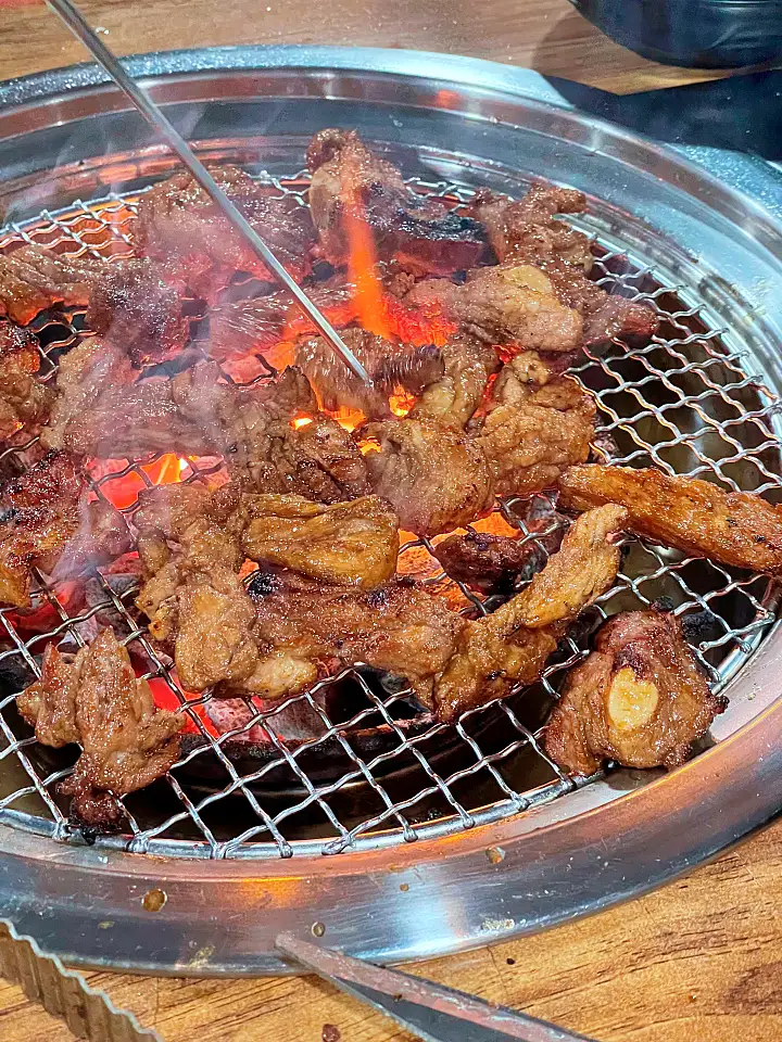 울진 식당 돼지갈비 1인분 5천9백원 숯불 구이 맛집 추천