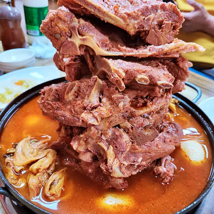 생방송오늘저녁 평택 소사벌 뼈다귀 감자탕 끝판왕 산더미 뼈탑 전골 맛집 추천