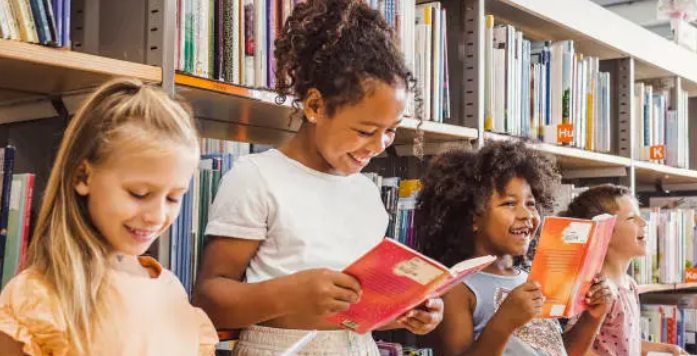 독서하는 아이들 사진