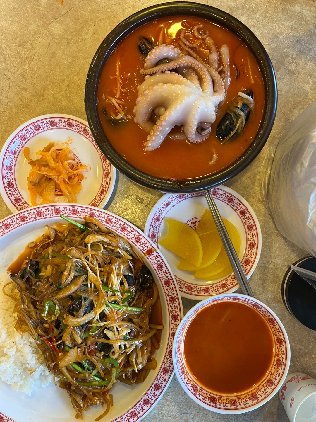 낙지 짬뽕과 잡채밥