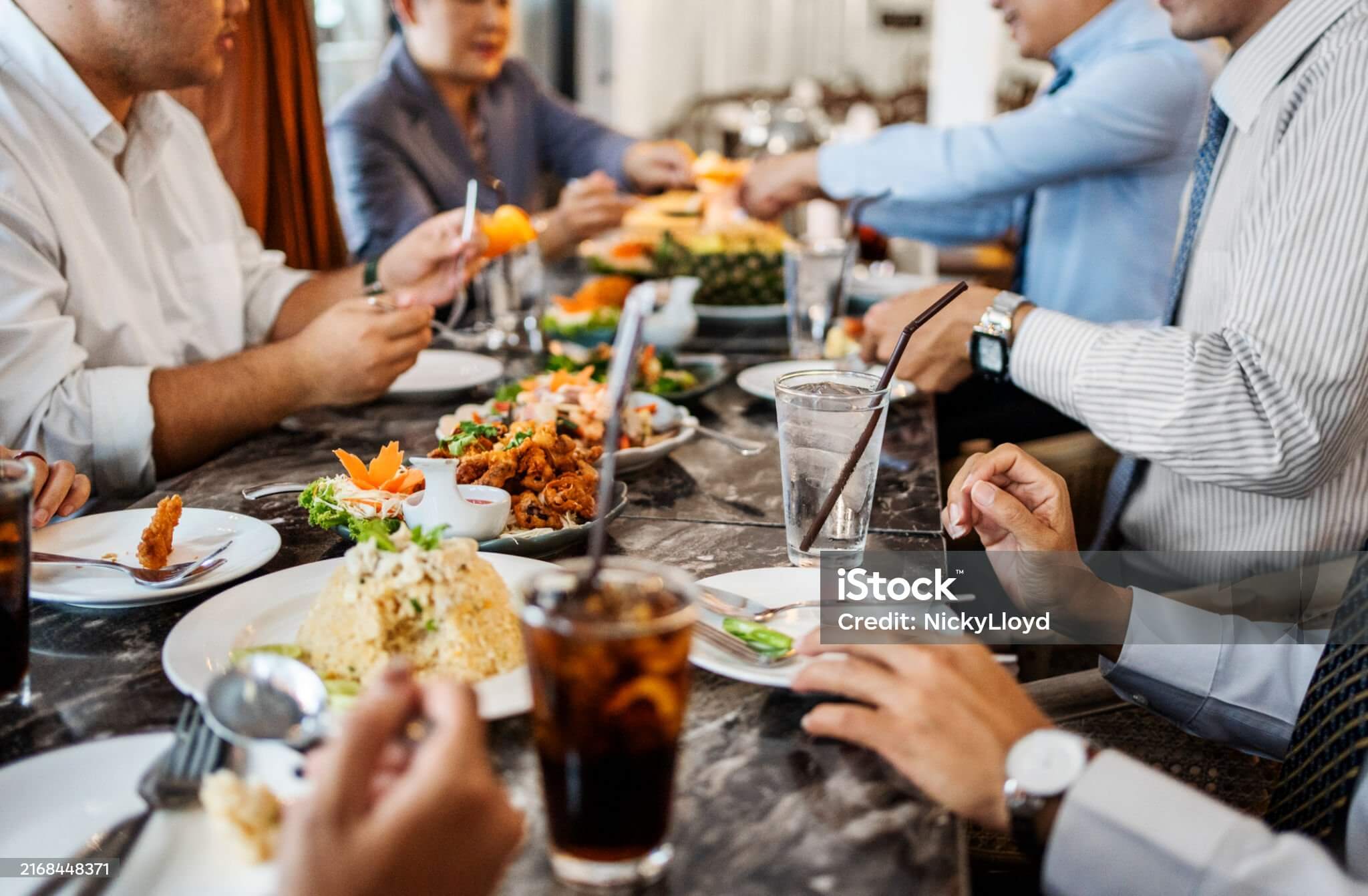 지역 주민이 추천하는 숨은 맛집 여행