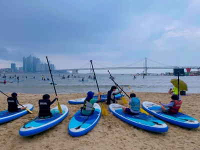 여름 레저의 새로운 대세, 패들보드!