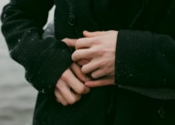 수족-냉증-손발이-차가운-이유-원인-1