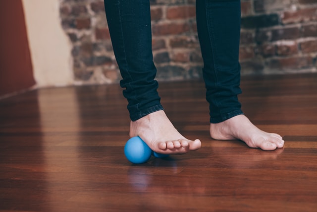 앉은 상태에서도 혈액순환을 유지하는 휴식 습관 및 도구