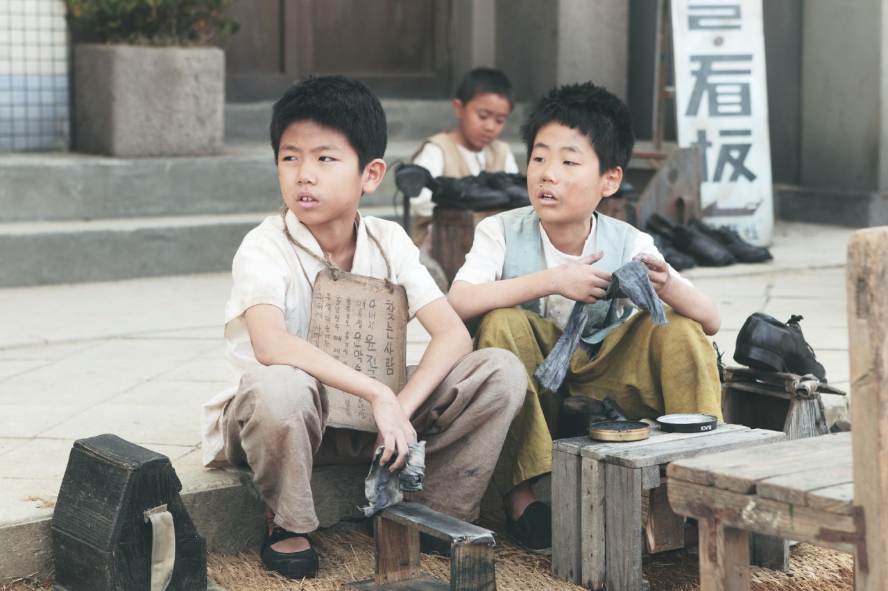 국제시장 어린 덕수의 어린시절 관련 사진