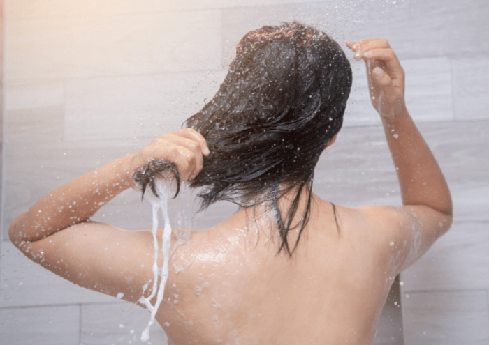 전문가들이 말하는 적당한 샤워 횟수