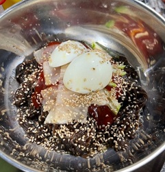 비빔냉면
