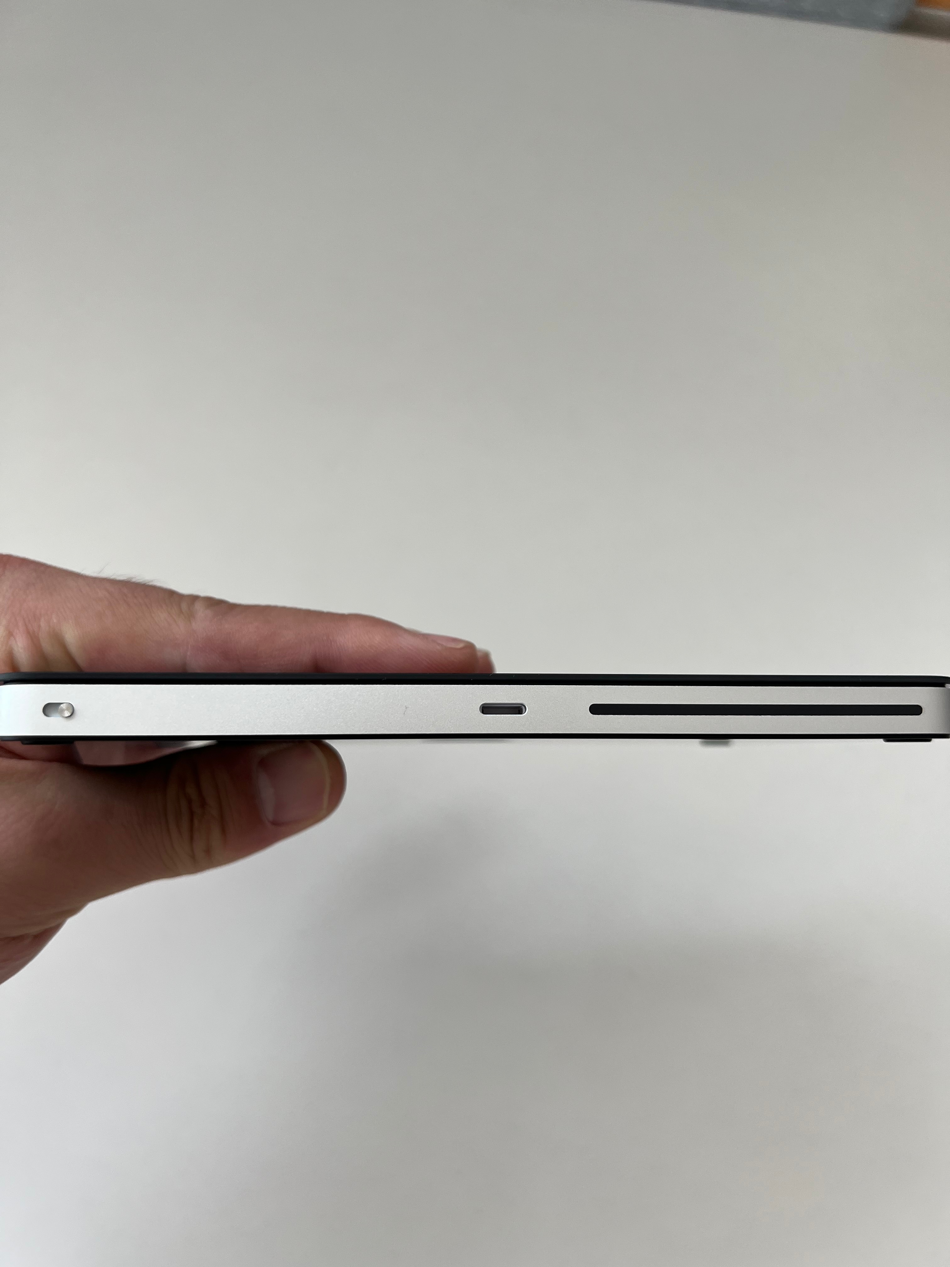 애플-매직트랙패드-블랙