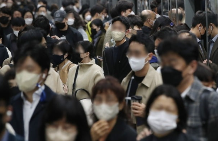 마스크 착용 의무 해제 조건 발표