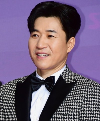 가수 김종민 11살연하 여자친구와 내년결혼 공개