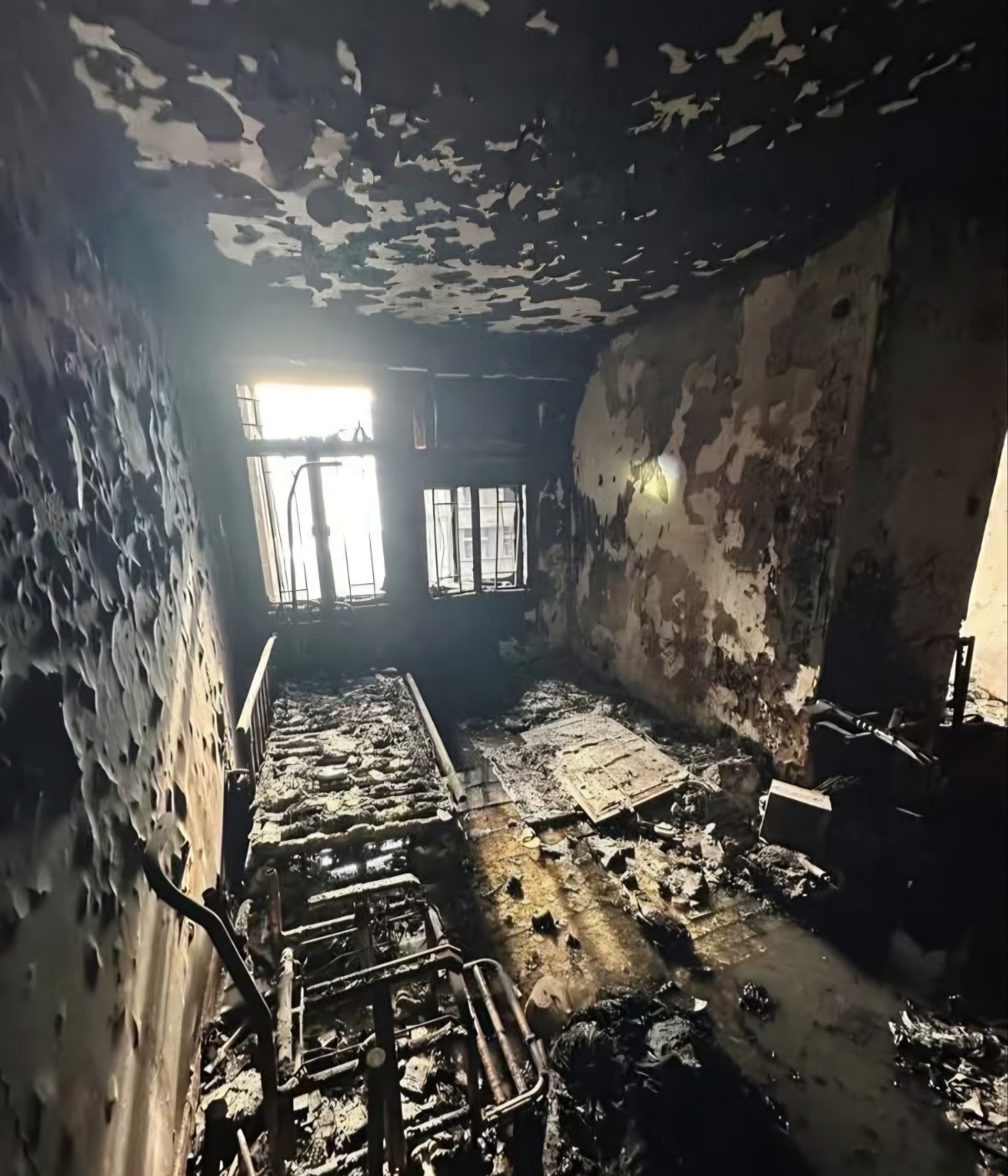 홍콩화재건물에타고남음방과물건들