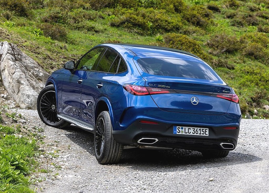 벤츠 GLC 쿠페 풀체인지 가격 제원 정보(300 4matic)